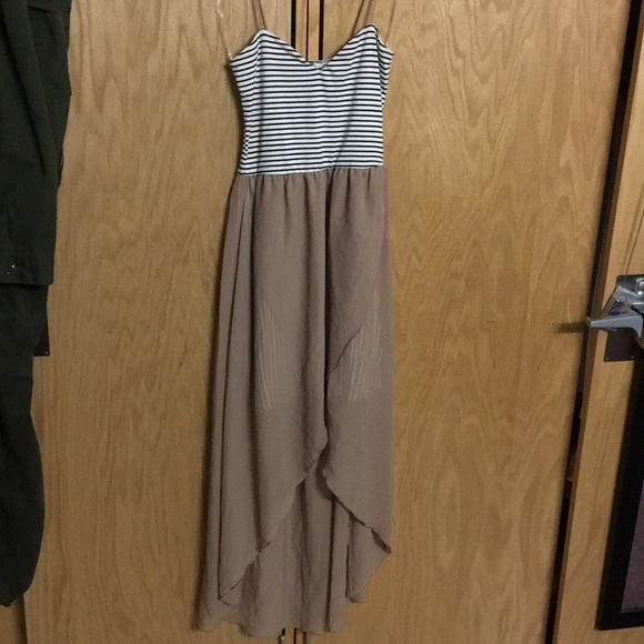 BKE Dresses & Skirts - BKE high low dress